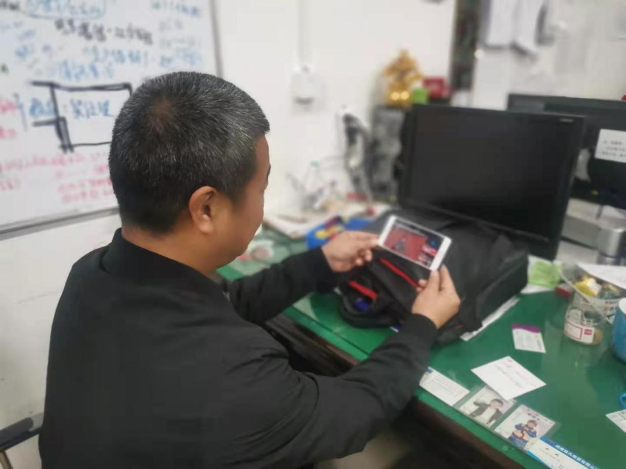 f7aa67e00bb8f5405e0e6a71dc8d439